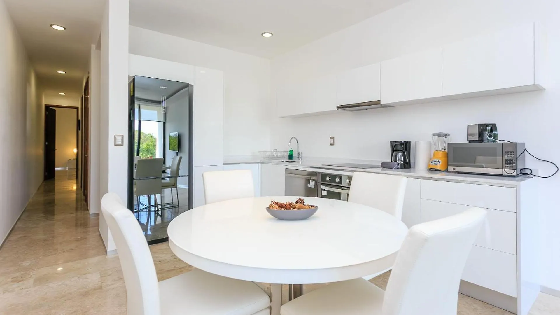 Apartment Menesse-2Bedrooms-Perfectspot Steps To The Ocean