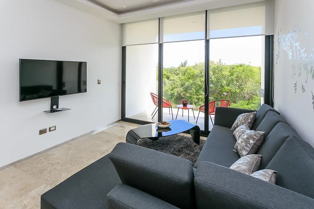 Menesse-2Bedrooms-Perfectspot Steps To The Ocean 0*, Playa del Carmen