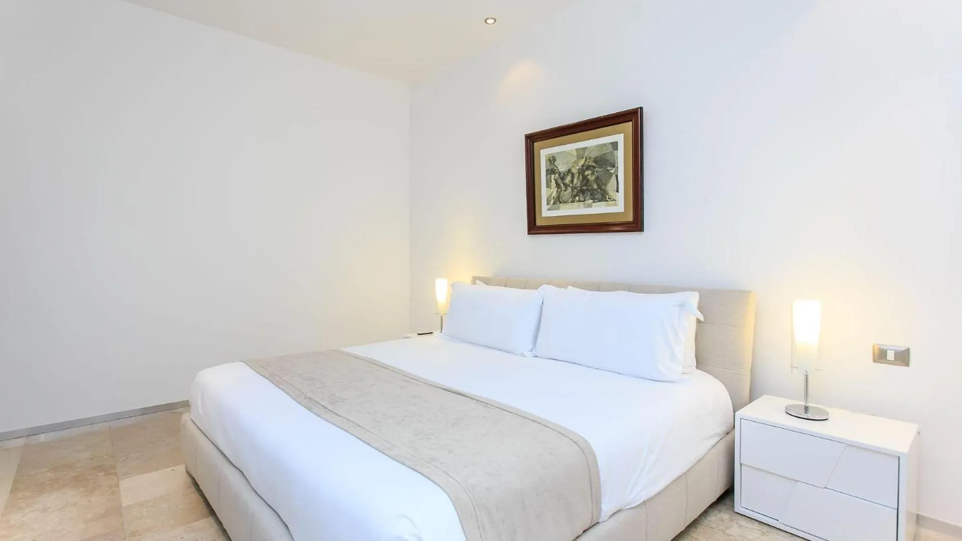 Menesse-2Bedrooms-Perfectspot Steps To The Ocean 0*, Playa del Carmen