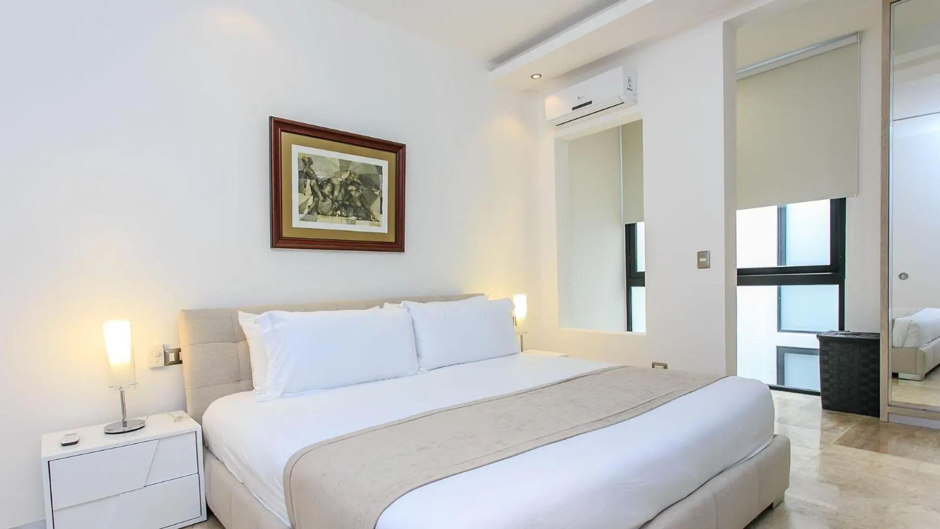 Apartment Menesse-2Bedrooms-Perfectspot Steps To The Ocean
