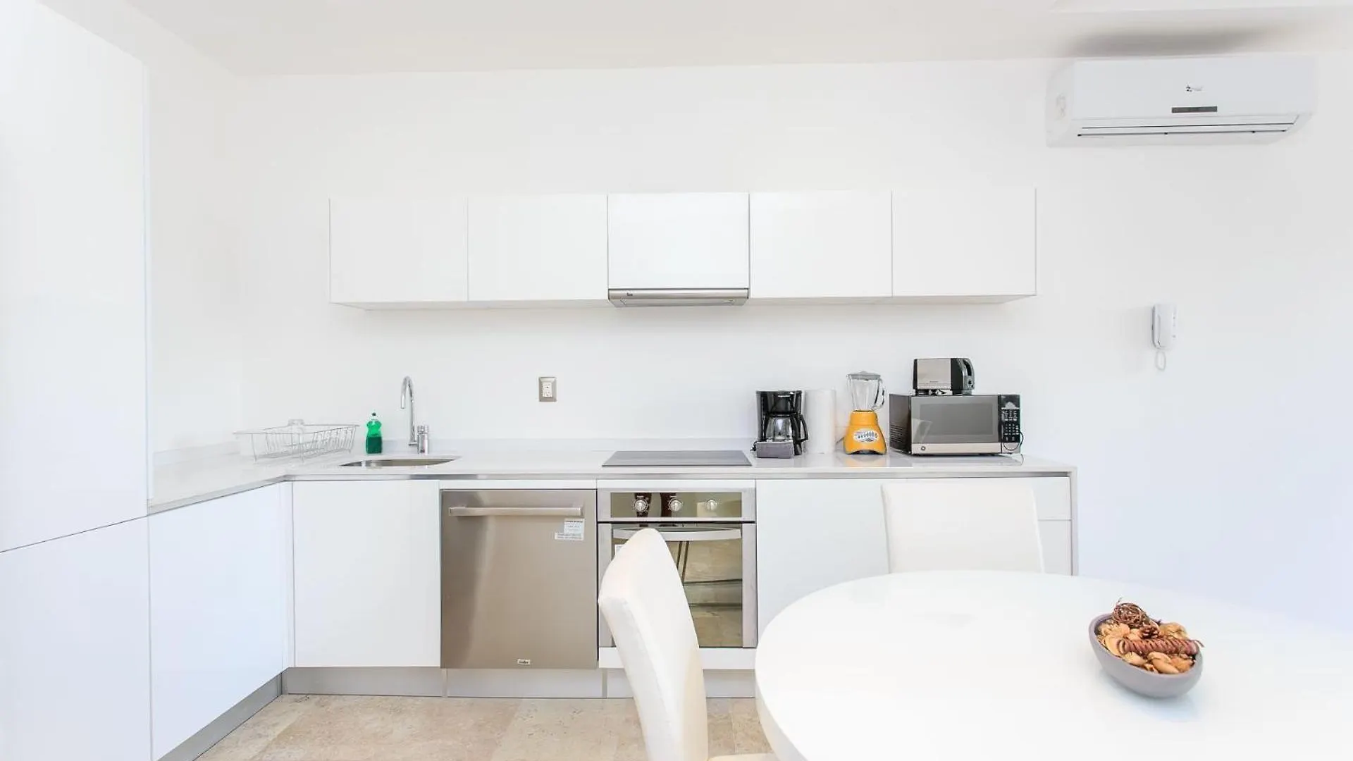 Menesse-2Bedrooms-Perfectspot Steps To The Ocean Playa del Carmen 0*,